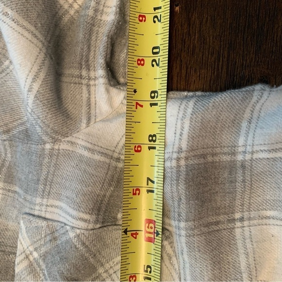 A New Day Flannel, gray/white shirt, size M Cabincore Grunge - Picture 5 of 10